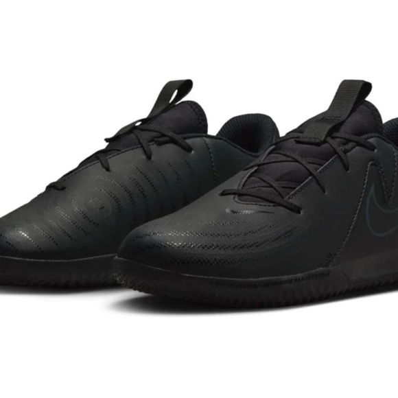 Nike Jr. Phantom GX 2 Academy Futsol / indoor soccer shoes - Picture 2 of 3